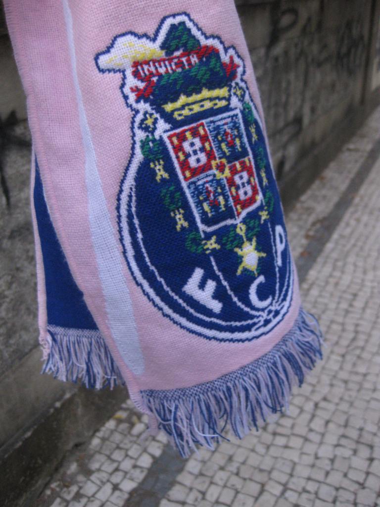 My PINK FCPorto scarf!